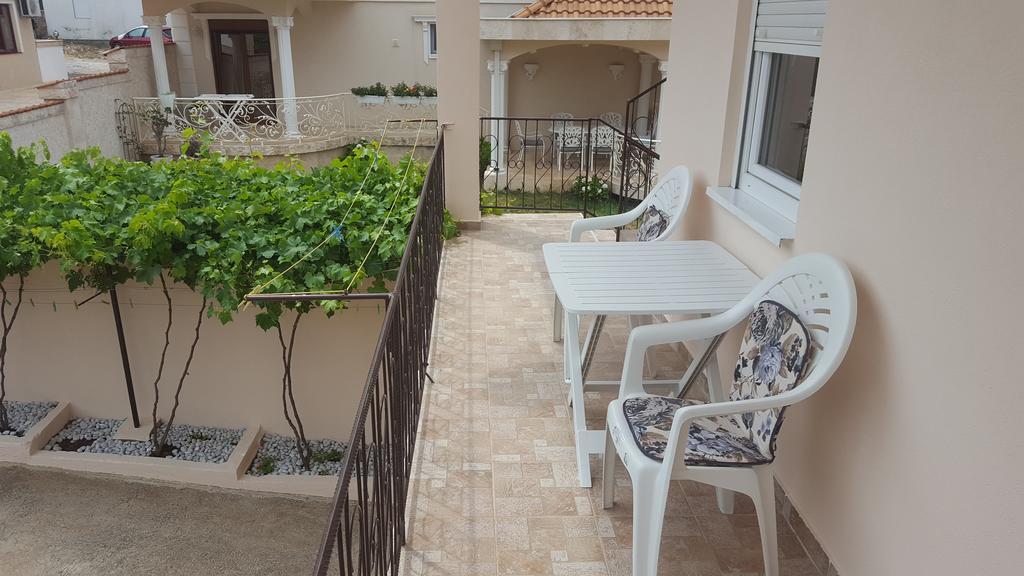 Apartments Diva Dobra Voda Εξωτερικό φωτογραφία
